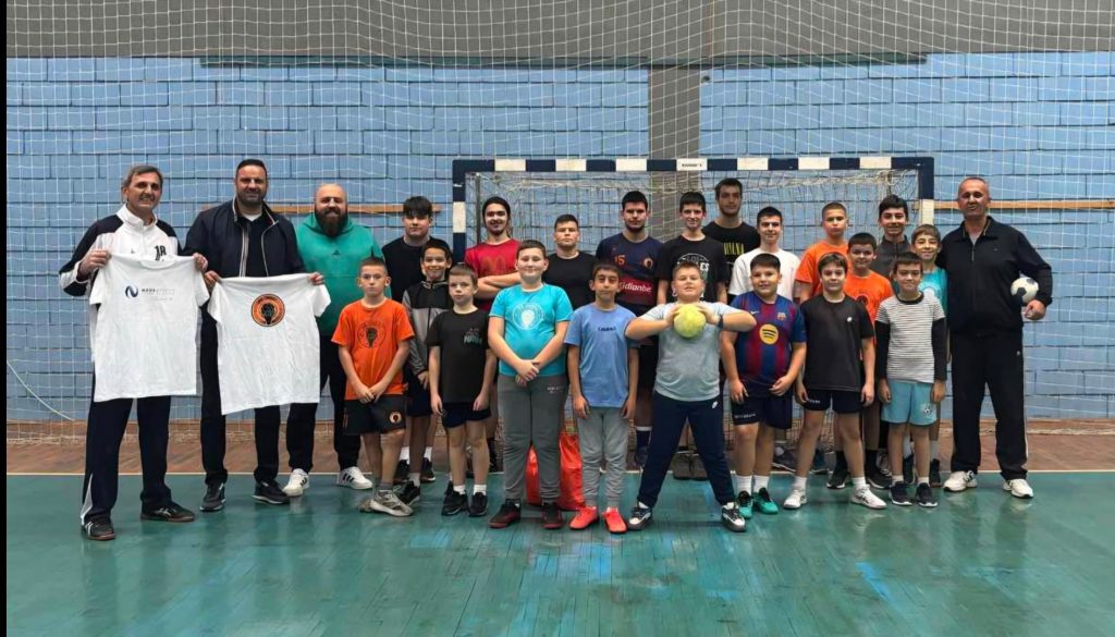 Screenshot_2025-11-22-11-28-49-528_com.miui_.gallery