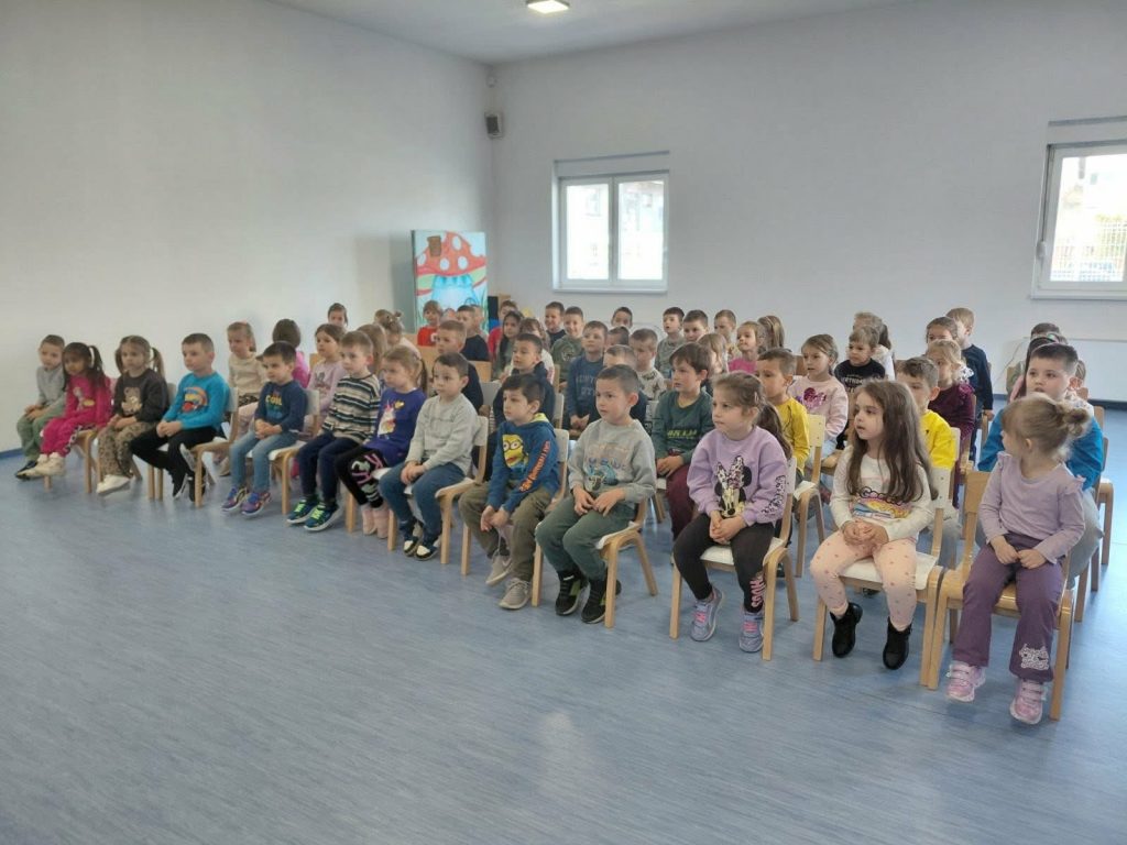 088b54b1-53bd-47ba-bbcc-d5f730d53ba7